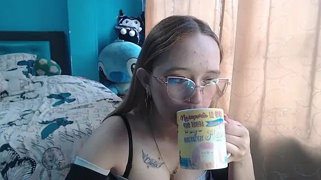 Liaroberts1 online show from 03.12.25