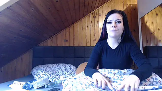 Snapshot of BoeseMoni1998 chatting on 11.28.25 BoeseMoni1998 online show from 11.28.25