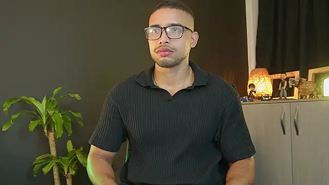 Snapshot of LincomAmith chatting on 01.18.26 LincomAmith online show from 01.18.26