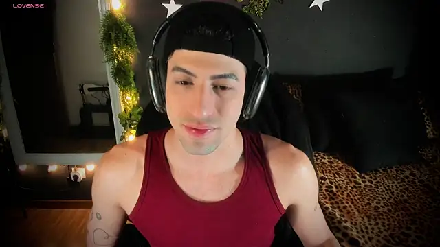 Snapshot of newjeff chatting on 04.18.26 newjeff online show from 04.18.26