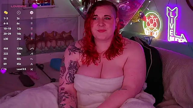 Snapshot of opalreigning chatting on 11.03.25 opalreigning online show from 11.03.25