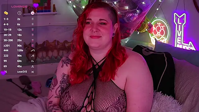 Snapshot of opalreigning chatting on 01.09.26 opalreigning online show from 01.09.26