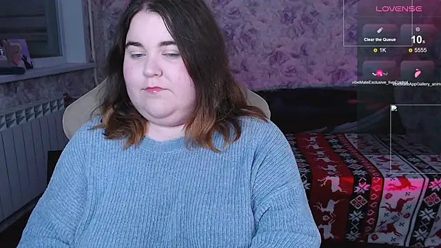 Estelle Hicks online show from 11.08.25