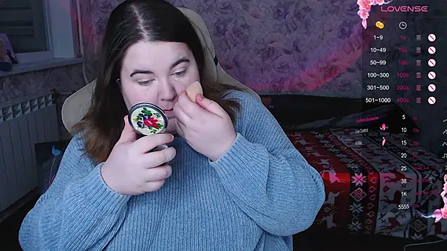 Estelle Hicks online show from 11.18.25