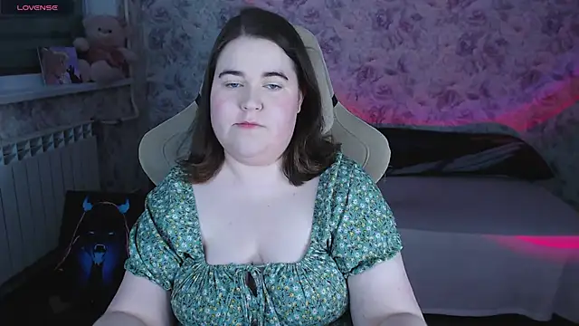 Estelle Hicks online show from 05.02.26