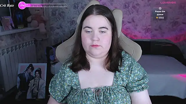 Snapshot of Estelle_Hicks chatting on 08.04.26 Estelle Hicks online show from 08.04.26