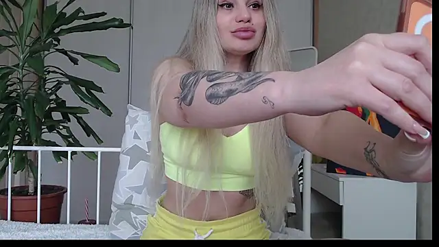 ShyEvaa online show from 05.06.26