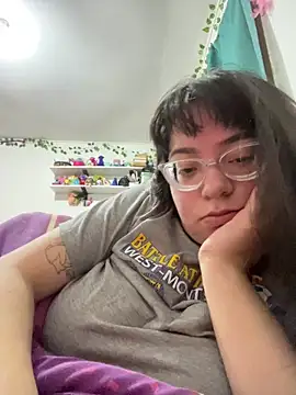 Snapshot of indiegirl666 chatting on 10.28.25 indiegirl666 online show from 10.28.25