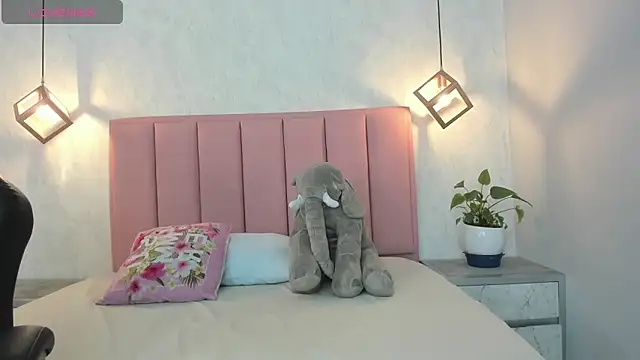 SUNNYCYRUS online show from 03.20.25