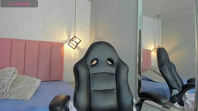 SUNNYCYRUS online show from 09.12.25