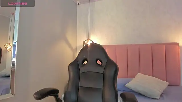 SUNNYCYRUS online show from 11.01.25