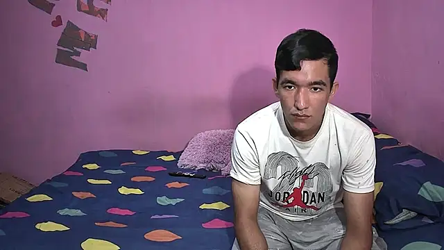 Snapshot of Sweetiefoxxx chatting on 11.08.25 Sweetiefoxxx online show from 11.08.25