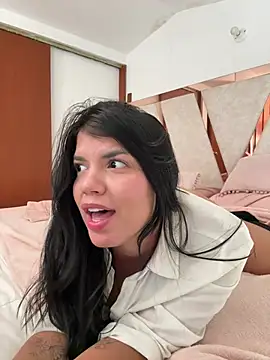 Snapshot of emma_lopes chatting on 07.23.26 emma lopes online show from 07.23.26