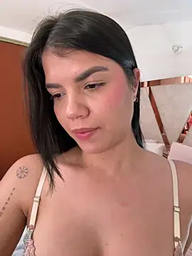Snapshot of emma_lopes chatting on 08.01.26 emma lopes online show from 08.01.26