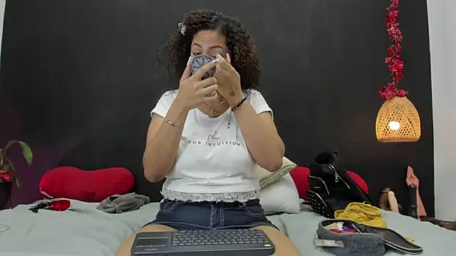 Snapshot of Luna_smit08 chatting on 06.16.26 Luna smit08 online show from 06.16.26