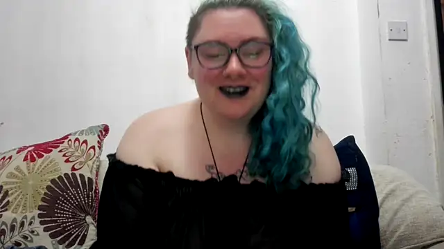 Bustycurves online show from 06.12.26