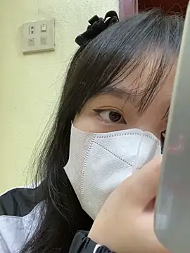 Snapshot of minmin2kk5 chatting on 02.17.25 minmin2kk5 online show from 02.17.25