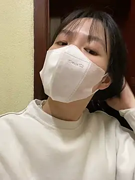 Snapshot of minmin2kk5 chatting on 02.25.25 minmin2kk5 online show from 02.25.25