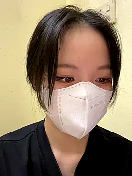 Snapshot of minmin2kk5 chatting on 09.15.25 minmin2kk5 online show from 09.15.25