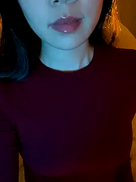 Snapshot of minmin2kk5 chatting on 10.30.25 minmin2kk5 online show from 10.30.25