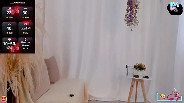 Helena-Fits online show from 10.16.25