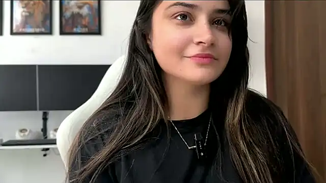 Snapshot of demieliss chatting on 05.22.26 demieliss online show from 05.22.26