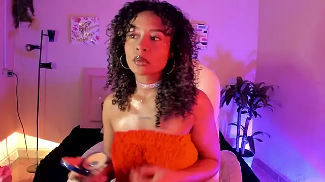Snapshot of keyla_roberts777 chatting on 02.12.25 keyla roberts777 online show from 02.12.25