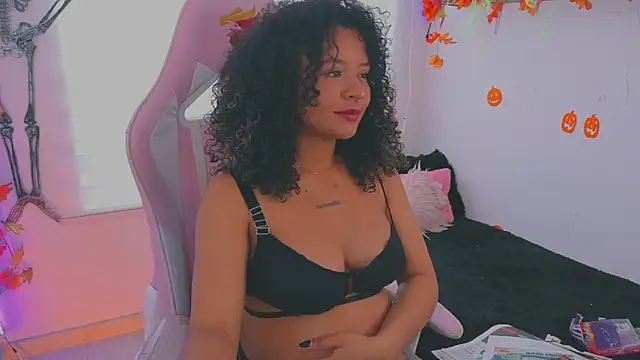 Snapshot of keyla_roberts777 chatting on 10.10.25 keyla roberts777 online show from 10.10.25