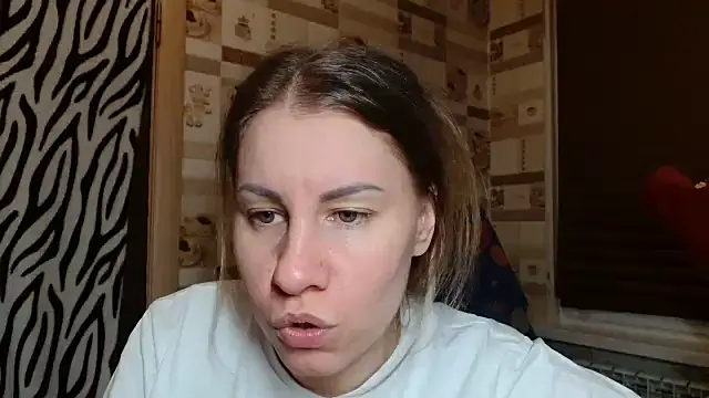 Snapshot of TherestlessKitty chatting on 02.17.26 TherestlessKitty online show from 02.17.26