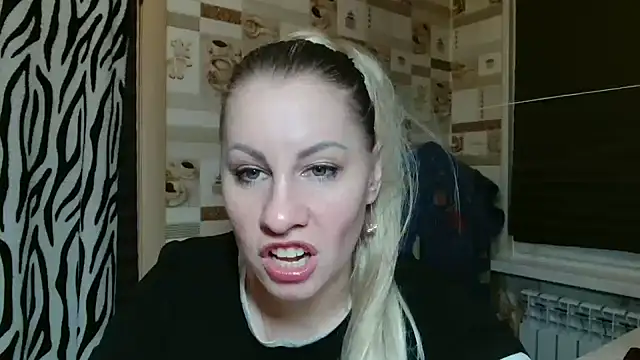 Snapshot of TherestlessKitty chatting on 02.23.26 TherestlessKitty online show from 02.23.26