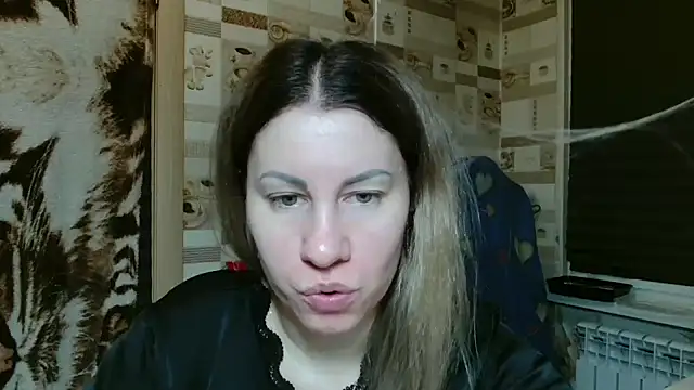 Snapshot of TherestlessKitty chatting on 03.16.26 TherestlessKitty online show from 03.16.26