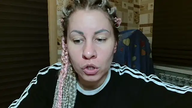 TherestlessKitty online show from 05.12.26