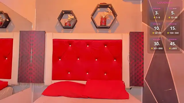 Karoll014 online show from 10.20.25