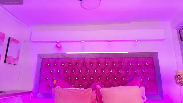 Tayzon Foxxx online show from 12.15.25