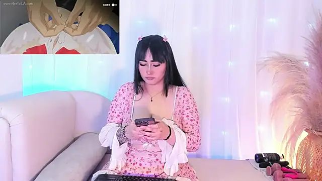 Snapshot of mikuru_hara chatting on 12.19.25 mikuru hara online show from 12.19.25