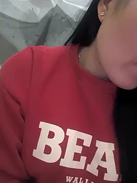 Snapshot of Sweetlove_77 chatting on 11.18.25 Sweetlove 77 online show from 11.18.25