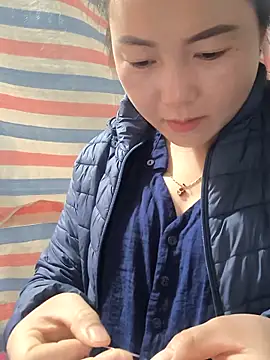 Snapshot of Sweetlove_77 chatting on 11.21.25 Sweetlove 77 online show from 11.21.25