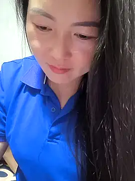 Snapshot of Sweetlove_77 chatting on 12.03.25 Sweetlove 77 online show from 12.03.25