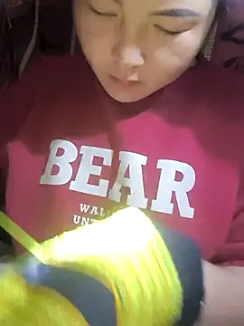 Snapshot of Sweetlove_77 chatting on 12.21.25 Sweetlove 77 online show from 12.21.25