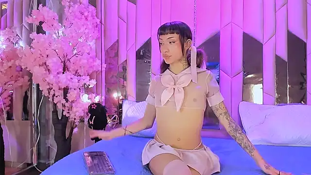 MadisonWood01 online show from 11.09.25