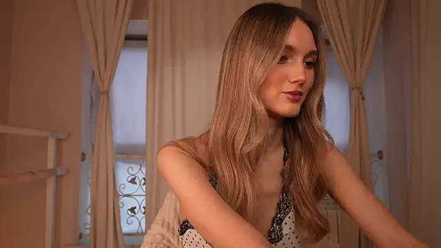 Snapshot of aurora_nude chatting on 10.28.25 aurora nude online show from 10.28.25