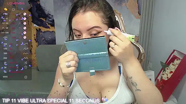 Snapshot of Cristal_v_1 chatting on 03.19.25 Cristal v 1 online show from 03.19.25