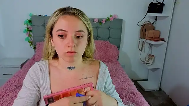 Snapshot of Cristal_v_1 chatting on 01.06.26 Cristal v 1 online show from 01.06.26