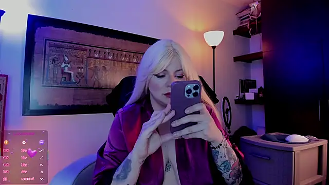 Snapshot of Irinaa_Scarlett chatting on 06.04.26 Irinaa Scarlett online show from 06.04.26