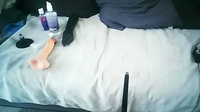 Snapshot of chattedelope chatting on 12.20.25 chattedelope online show from 12.20.25