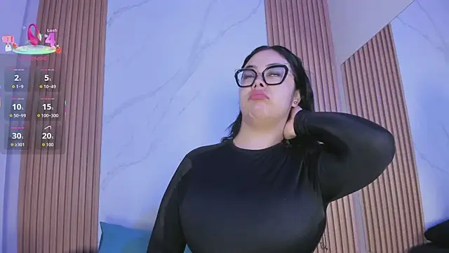 Snapshot of juicy_led_ chatting on 11.22.25 juicy led online show from 11.22.25