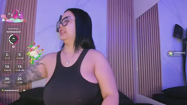 Snapshot of juicy_led_ chatting on 01.13.26 juicy led online show from 01.13.26