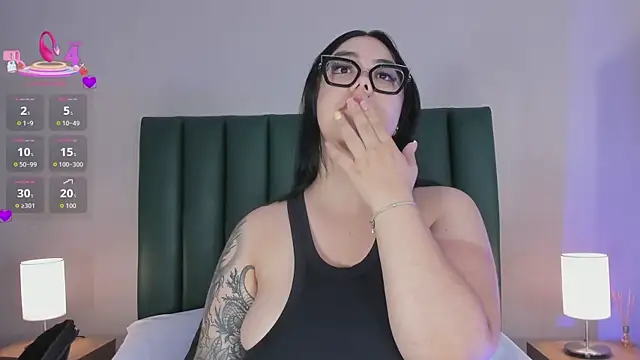 juicy led  online show from 07.03.26