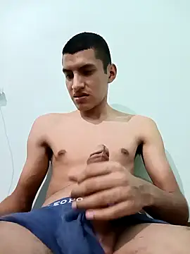 Snapshot of Rogersmit2 chatting on 02.13.25 Rogersmit2 online show from 02.13.25