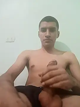 Snapshot of Rogersmit2 chatting on 02.28.25 Rogersmit2 online show from 02.28.25